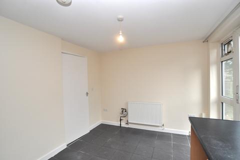 2 bedroom flat to rent, Coventry Close, Stevenage, SG1