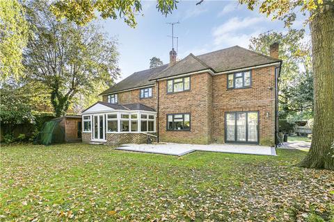 18 Parvis Road, West Byfleet, KT14 6HA