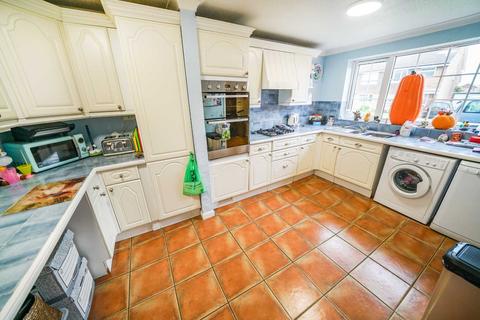 3 bedroom house for sale, Gainsborough Drive, Selsey