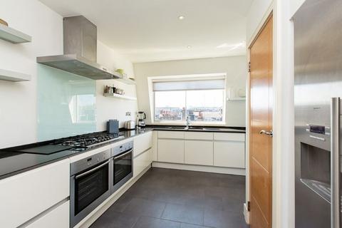 2 bedroom flat to rent, New Cavendish Street, Marylebone, W1G