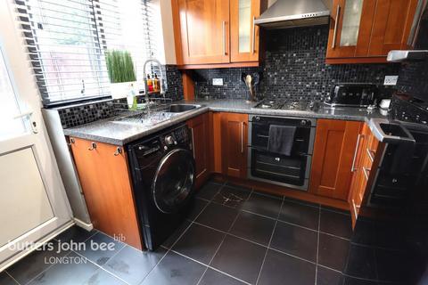 2 bedroom townhouse for sale - Neath Close, Stoke-On-Trent