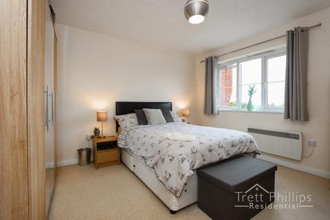 2 bedroom flat for sale - Kingfisher Close, High Street, Stalham, Norwich, Norfolk, NR12 9FA