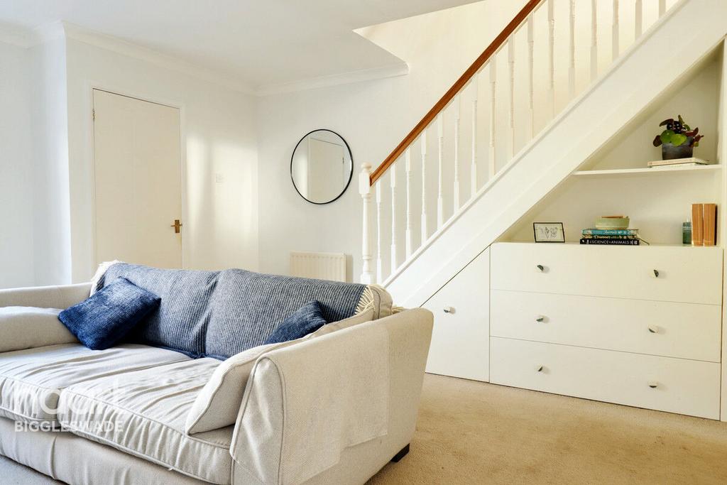 Sale Drive, Baldock 3 bed end of terrace house £350,000