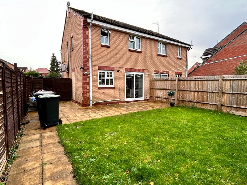 Betony Walk, Rushden 3 bed semidetached house for sale £250,000