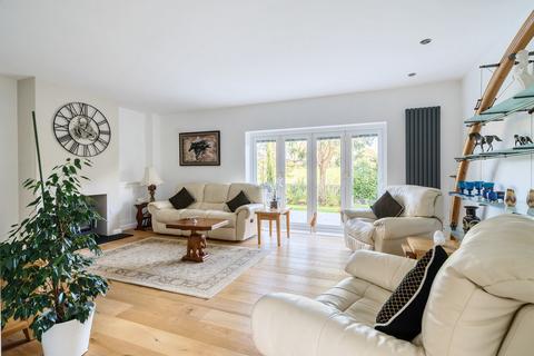 4 bedroom detached house for sale, Storrington - detached home