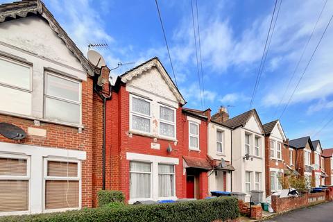 3 bedroom terraced house for sale, Deacon road , NW2