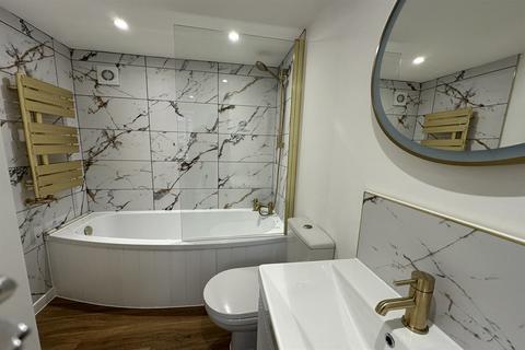 2 Gore Lane, Rayne, Braintree, CM77 6TU