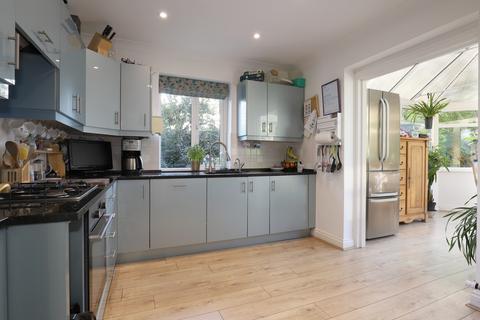 4 bedroom detached house for sale, Lower Buckland Road, Lymington SO41