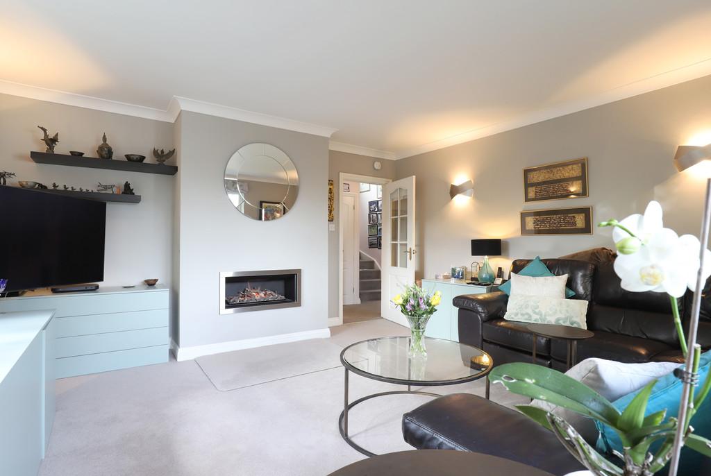 Lower Buckland Road, Lymington SO41 4 bed detached house for sale £1,100,000
