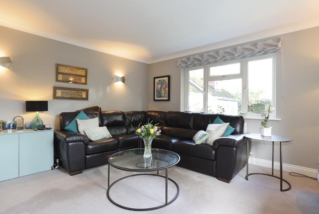 Lower Buckland Road, Lymington SO41 4 bed detached house for sale £1,100,000