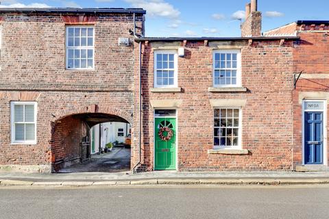 2 bedroom terraced house for sale, Northgate, Horbury, Wakefield, West Yorkshire, WF4