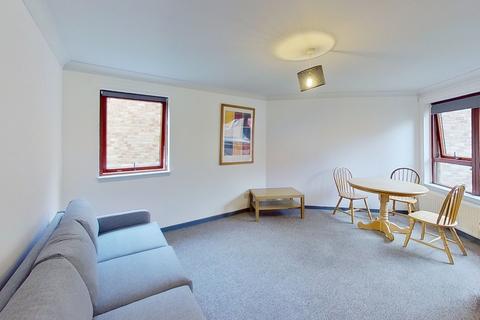 2 bedroom flat to rent, St Clair Street, Edinburgh, EH6