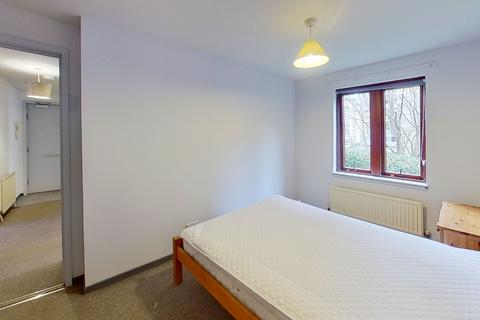 undefined, St Clair Street, Edinburgh, EH6