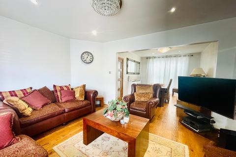 4 bedroom semi-detached house to rent - Dollis Hill Avenue, Dollis Hill, NW2