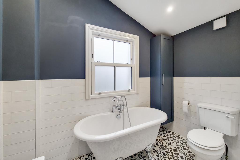 Bathroom 1-2