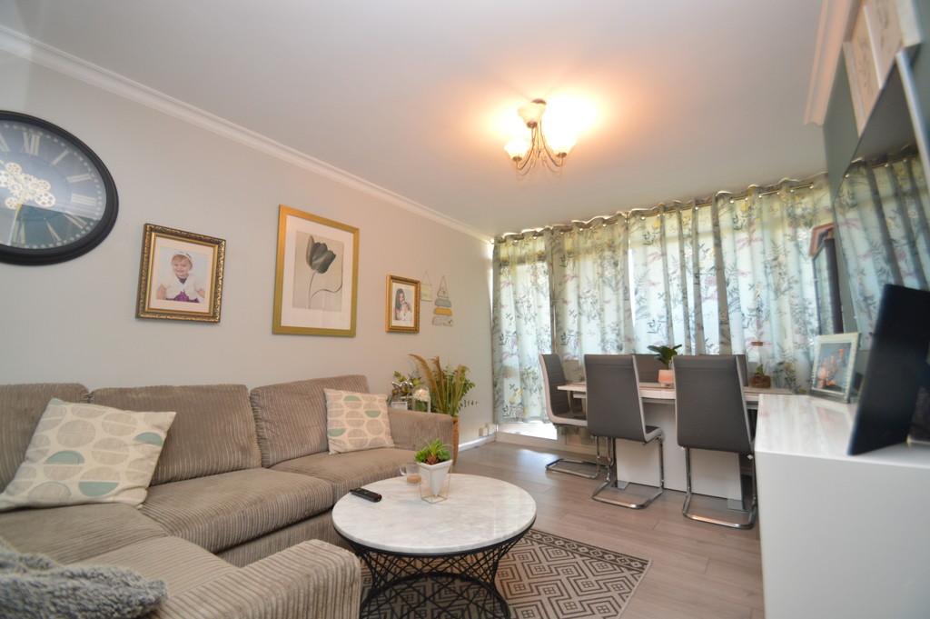 Godfrey Road, London 2 bed apartment for sale £265,000