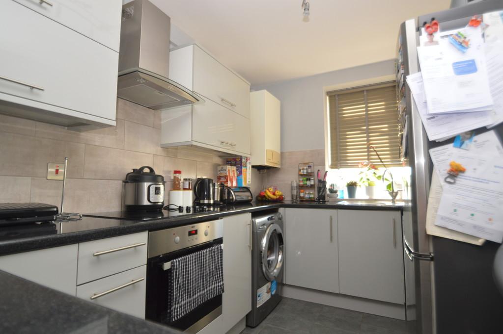Godfrey Road, London 2 bed apartment for sale £265,000