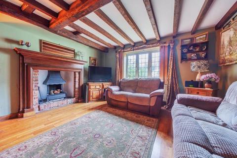 5 bedroom country house for sale - Lower Street, Tilmanstone