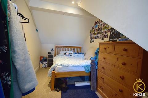 5 bedroom semi-detached house to rent, Manor Road, Guildford