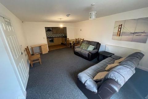 5 bedroom terraced house to rent, Osborne Road, Huddersfield