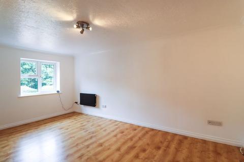 2 bedroom apartment to rent, Wood Green, Basildon
