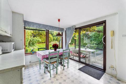 15 Croft Road, Sutton, SM1 4NE