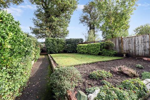 29 Broadley Green, Windlesham, GU20 6AJ