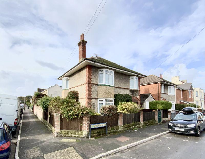Rosebery Road, Pokesdown, Bournemouth 4 bed detached house for sale £