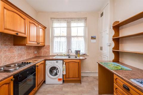 2 bedroom apartment for sale, Roumania Crescent, Llandudno, Conwy, LL30