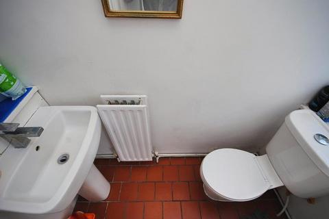 23 Priory Gardens, London, W5 1DX