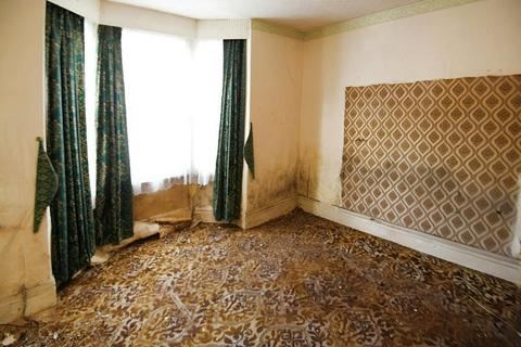 3 bedroom semi-detached house for sale - York Road, Wisbech, Cambs, PE13 2EB