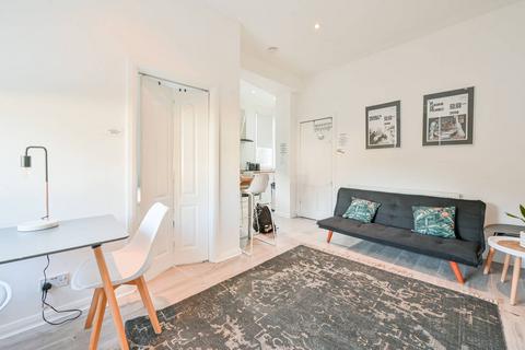1 bedroom flat to rent, Wellesley Road, Chiswick, London, W4