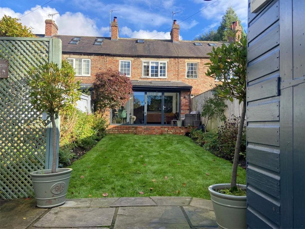 Vicarage Terrace, Burton Leonard, North Yorkshire, HG3 3 bed terraced house for sale £410,000