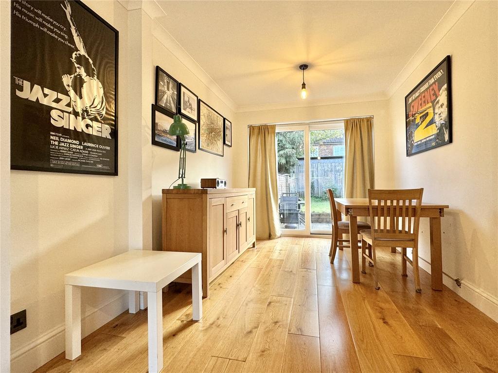 Dale Road, Swanley, Kent, BR8 3 bed semidetached house for sale £425,000