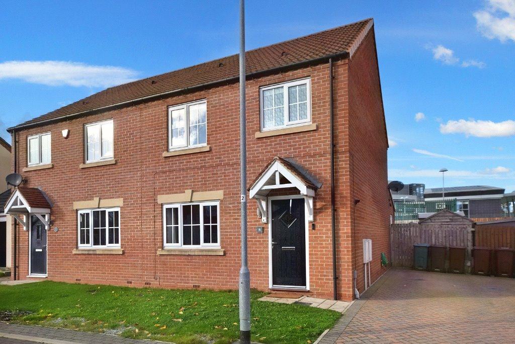 Timperley Close, Wakefield, West Yorkshire 3 bed semidetached house
