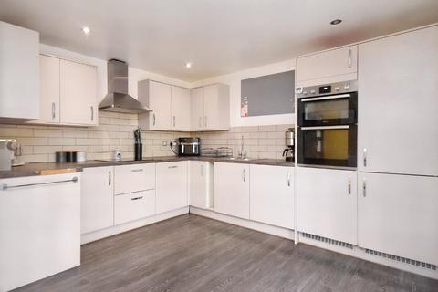 3 bedroom semi-detached house for sale, Timperley Close, Wakefield, West Yorkshire