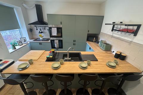 undefined, HMO Room 2, 5 Warmsworth Road