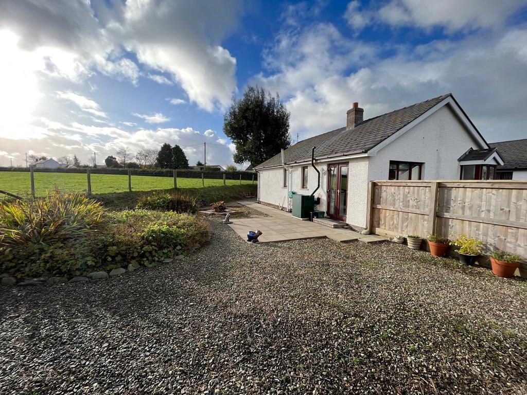 Caerwedros, Nr New Quay, SA44 2 bed bungalow for sale £259,950