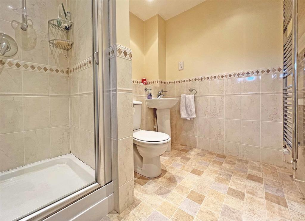 Shower Room.jpg