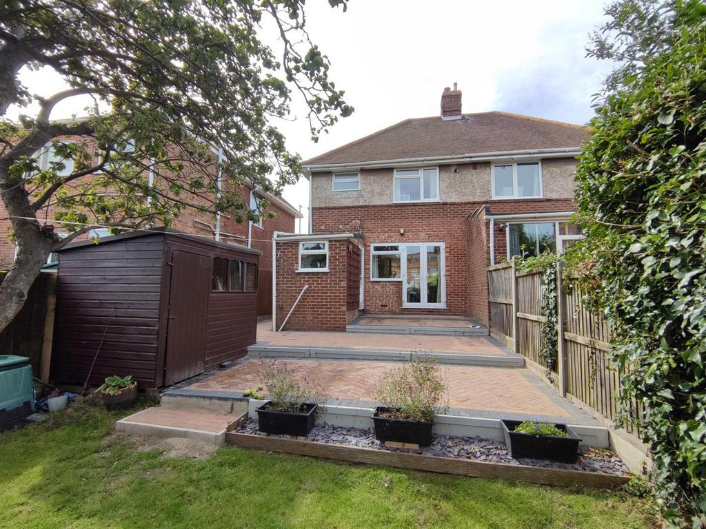 Middleton Road, Gorleston, Great... 3 bed semidetached house £950