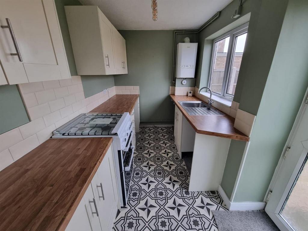 Mariners Compass, Gorleston, Great... 3 bed semidetached house £