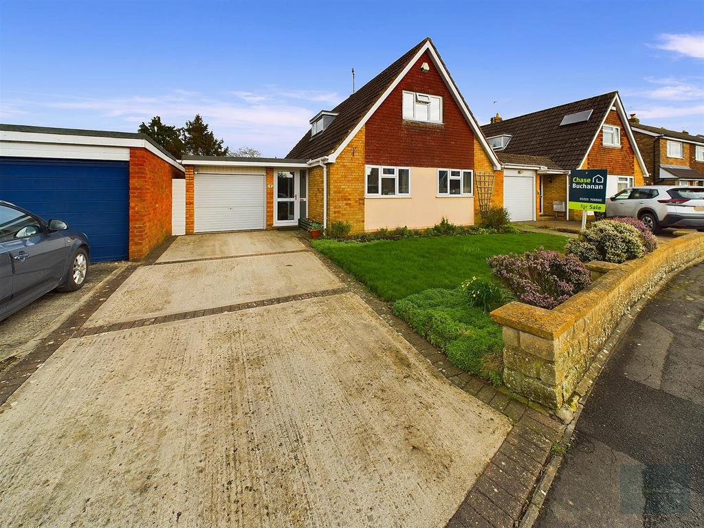 Ingram Road, Melksham SN12 4 bed link detached house for sale £345,000