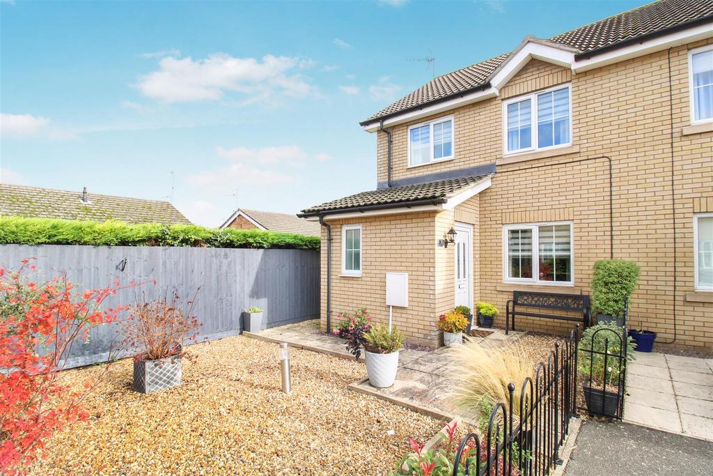 Baldock Drive, King's Lynn 3 bed semidetached house for sale £245,000