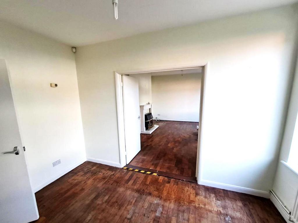 Ringwood Highway, Coventry 4 bed house £1,050 pcm (£242 pw)