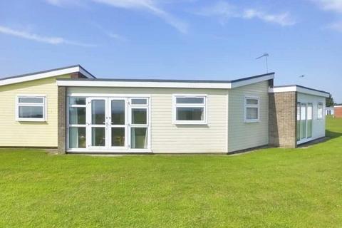 2 bedroom chalet for sale, Winterton-on-Sea