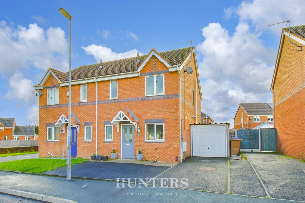 Martindale Crescent, Middleton M24 3 bed semidetached house for sale