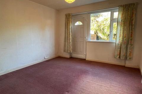 28 Castlecroft Road, Castlecroft, Wolverhampton, WV3 8BT