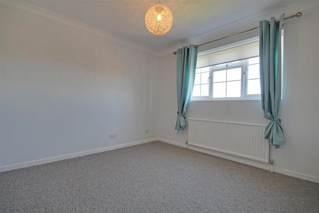 Bedroom 5.jpg