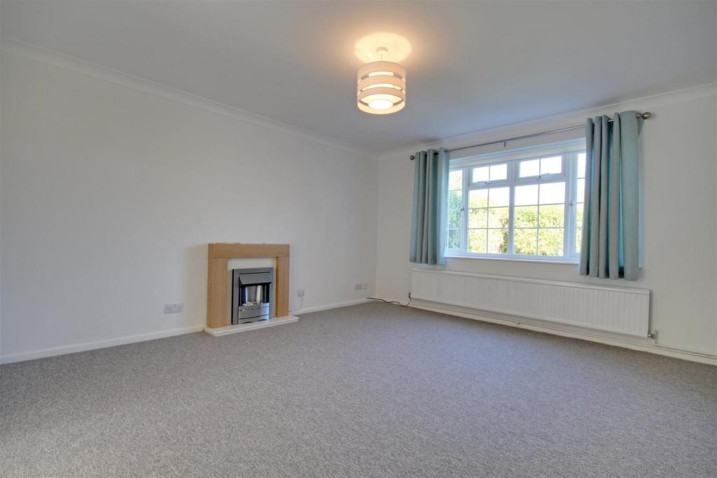 Living room .jpg