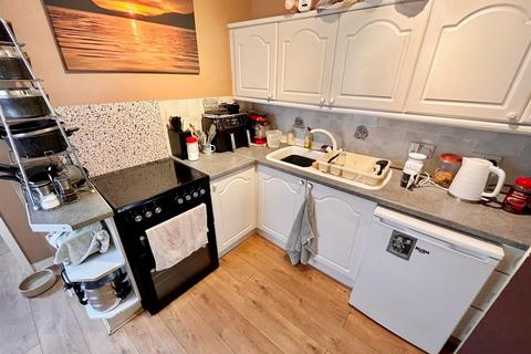 3 bedroom end of terrace house for sale, Marlborough Square, Great Yarmouth